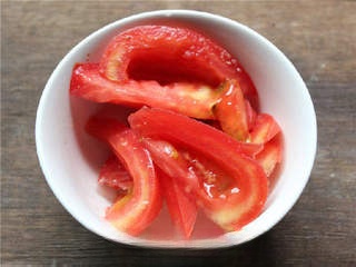 Tomato, Sliced Pork, and Pig Liver Soup