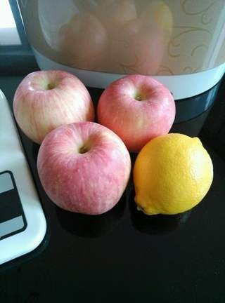 Sweet and Sour Apple Sauce (Bread Maker Version)