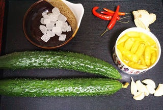 Crispy Pickled Cucumbers