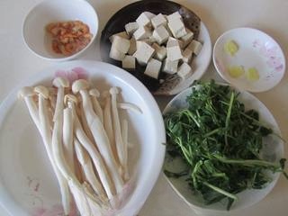 Tofu, Seafood Mushroom, Pea Shoot, and Egg Drop Soup
