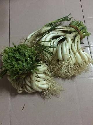 Pickled sour leeks