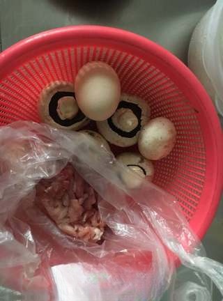 Exclusive Mushroom and Lean Meat Soup