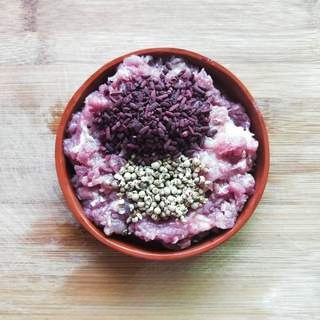 Lean Pork Red Yeast Rice Soup