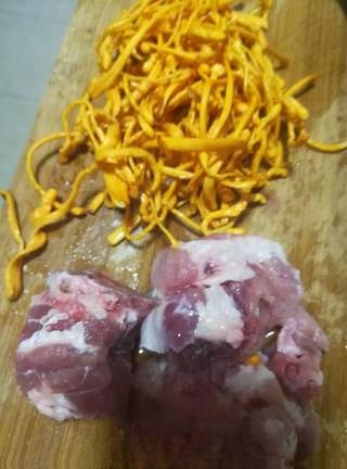Dragon Bone Cordyceps Flower Soup