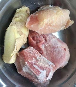 Winter Warm Soup Flower and Huai Shan Pork Soup