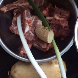 Exclusive Clear Stewed Pork Bone and Lotus Root Soup