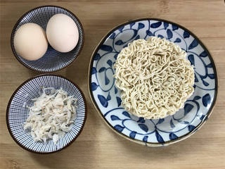 Instant Noodle Shrimp and Egg Custard