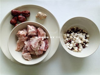 Poria and Pork Bone Soup