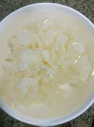 White Fungus and Water Chestnut Sweet Soup