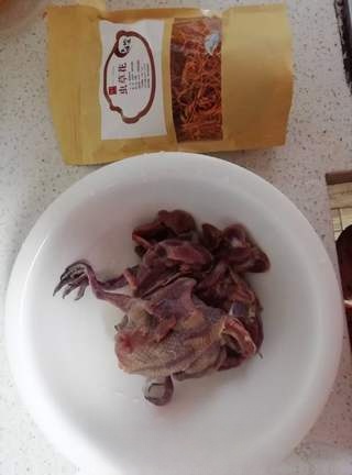 Exclusive Stewed Wild Pigeon with Cordyceps Flowers