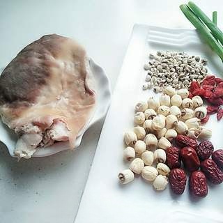 Pork Stomach and Lotus Seed Soup
