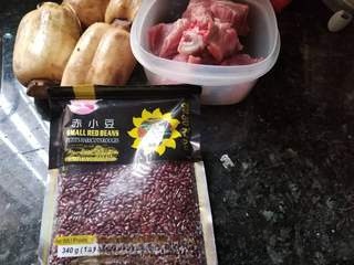 Red Bean and Lotus Root Soup