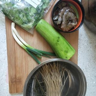 Green Radish and Shrimp Soup