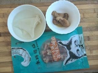 Matsutake Mushroom, Shark Fin, and Sausage Soup