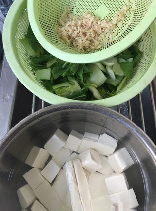Vegetable, Tofu, and Dried Shrimp Soup