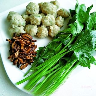 Chicken Meatball Spinach Soup