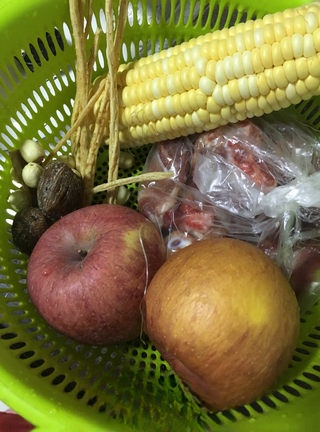 Exclusive Apple Pork Rib Soup