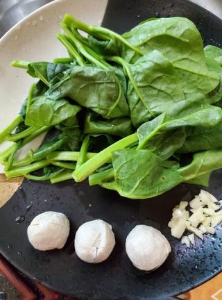 Malabar Spinach and Vegetable Ball Soup