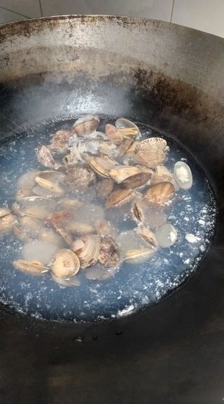 Clam and Egg Soup