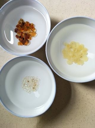 Exclusively Red Dates, Peach Gum, Snow Swallow, and Soap Nut Rice