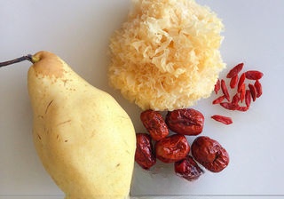 Rock Sugar, Snow Pear and White Fungus Soup
