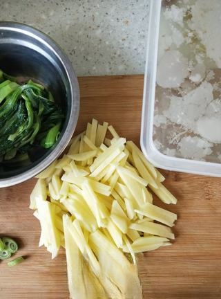 Bok Choy, Potato, and Vermicelli Pork Rib Soup