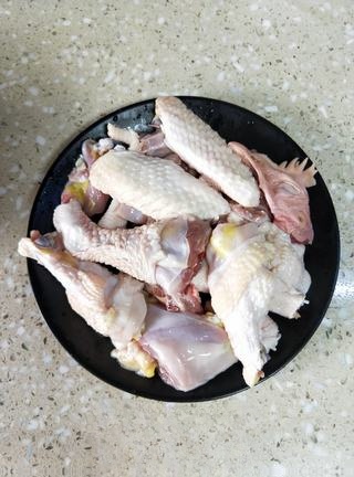 Stewed Chicken Soup with Tea Tree Mushrooms