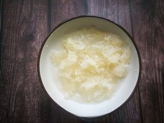 Red Date, Yam, and White Fungus Soup Exclusive
