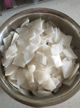 Sweet and sour crispy radish