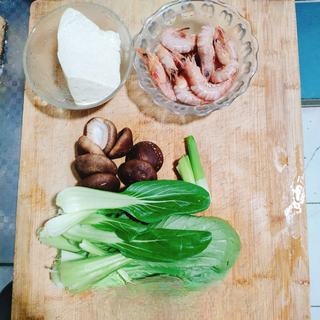 Tofu and Shrimp Fresh Soup