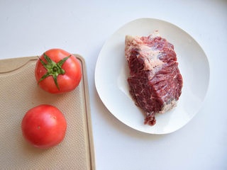Black Garlic Tomato Beef Soup