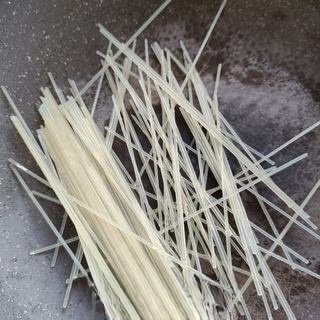 Exclusive Scallop and Loofah Soup Noodles