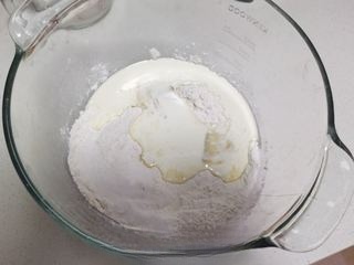Mixed-style Italian cream bun