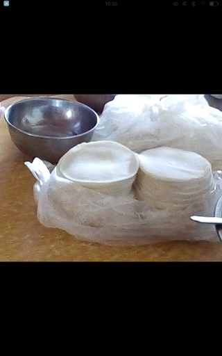 Dumplings with cilantro filling.