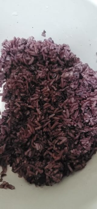 Exclusive Stir-Fried Purple Rice with Pea Spicy Sausage