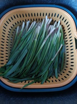 Cold Tossed Chives