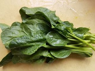 Enoki Mushroom and Spinach Mixed with Eggs - Exclusive