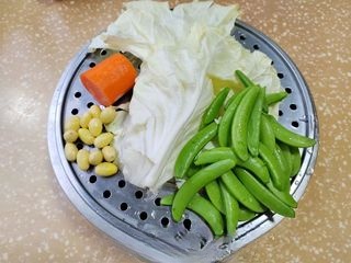Exclusive Toast Vegetable Salad