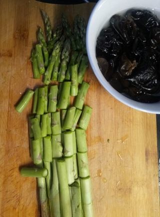 Asparagus Mixed with Black Fungus Exclusive