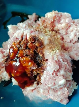 Exclusive Two-Color Pork Dumplings