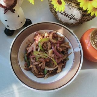 Exclusive Onion and Shredded Pork Wrap
