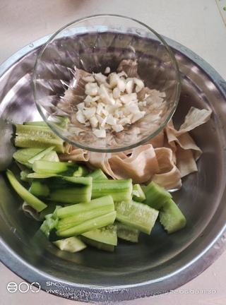 Cucumber Mixed with Tofu Skin - Exclusive