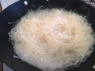 Shrimp Stir-Fried Rice Noodles