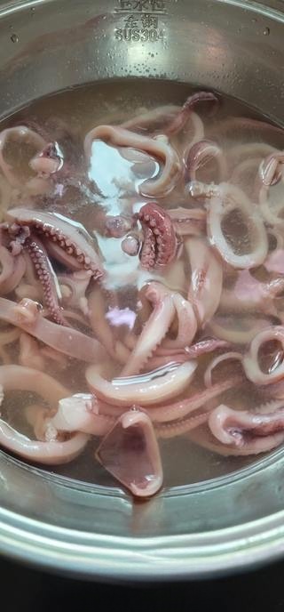 Exclusive Stir-Fried Squid Rings