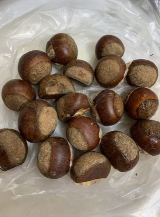 Osmanthus-flavored candied chestnuts