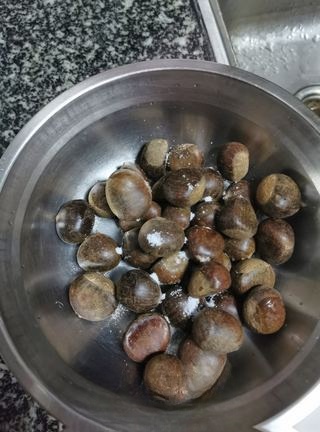 Exclusive Boiled Chestnuts