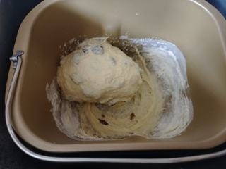 Raisin Bread Made with a Bread Machine