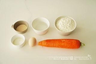 Healing style, carrot bread with carrot juice