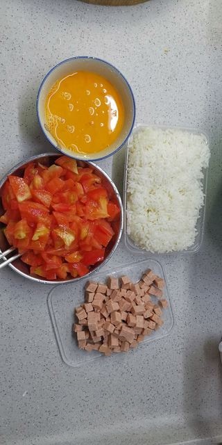 Tomato and Egg Fried Rice