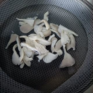 Oyster Mushroom and Cabbage Mixed with Fried Egg Exclusive